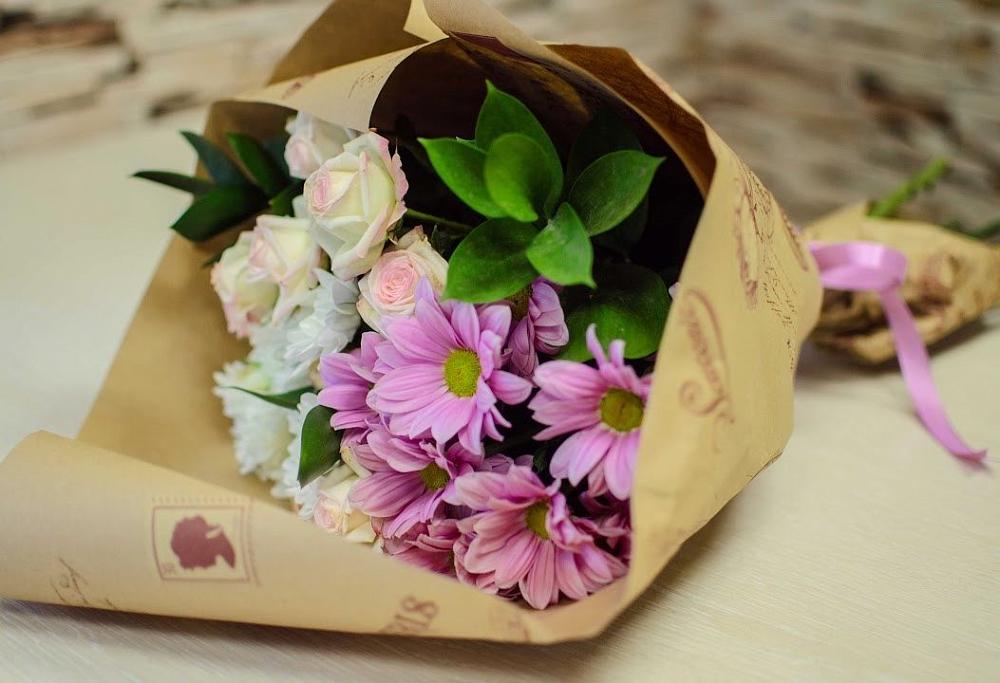 Букет цветов из: Розы и Хризантемы в Восточном Забайкальского края