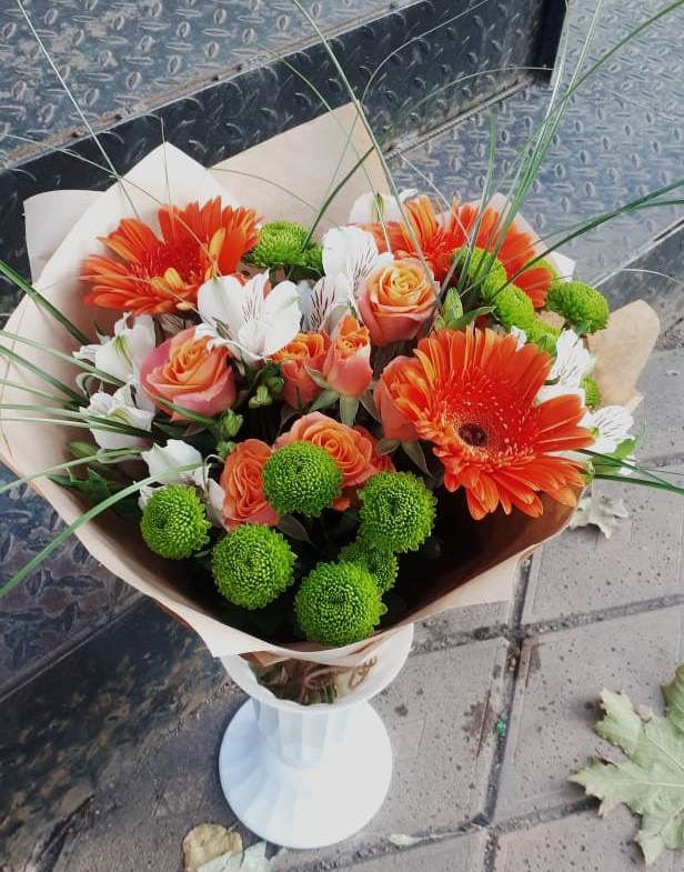 Букет цветов из: Герберы, Хризантемы, Альстромерии и Розы в Восточном Забайкальского края