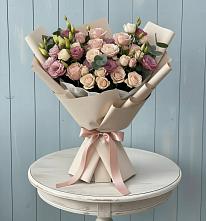 Букет цветов из:  Розы и Лизиантусы в Восточном Забайкальского края