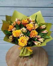 Букет цветов из:  Альстромерии и Розы в Восточном Забайкальского края