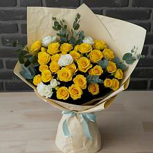 Букет цветов из:  Розы в Восточном Забайкальского края