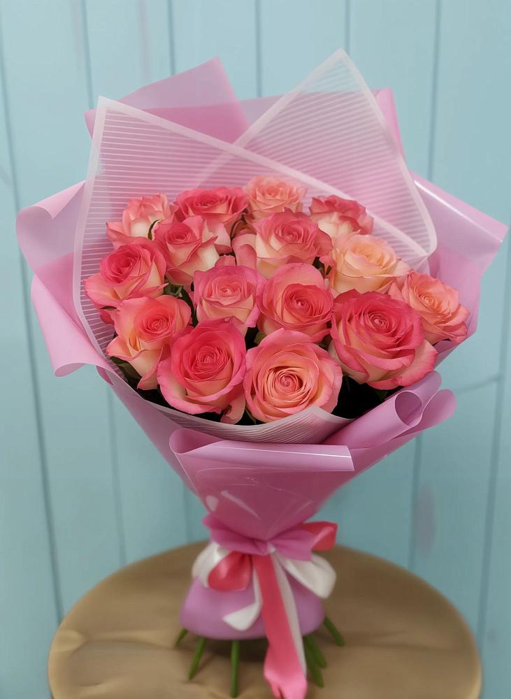 Букет 15 Розовых роз Равель в Восточном Забайкальского края