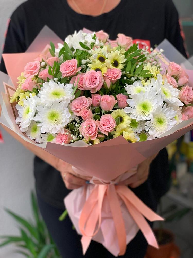 Букет цветов из: Розы и Хризантемы в Восточном Забайкальского края