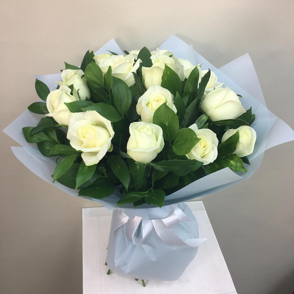 Букет 15 Белых роз Проуд в Восточном Забайкальского края