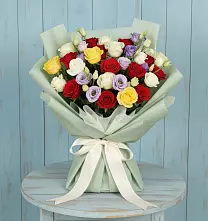 Букет цветов из:  Розы в Восточном Забайкальского края
