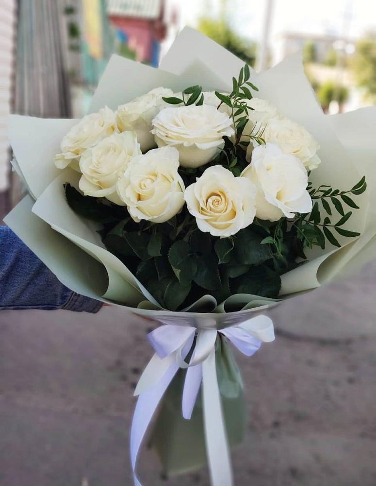 Букет Белые розы Проуд в Восточном Забайкальского края
