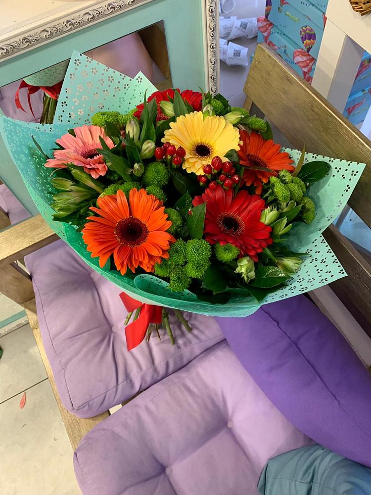 Букет цветов из: Герберы, Хризантемы и Альстромерии в Восточном Забайкальского края