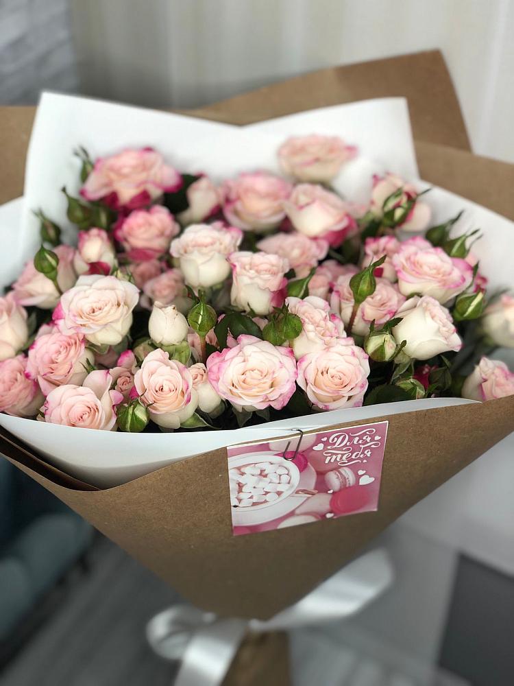 Букет цветов из: Розы в Восточном Забайкальского края