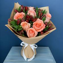 Букет цветов из:  Розы и Альстромерии в Восточном Забайкальского края