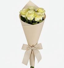 Букет цветов из:  Розы в Восточном Забайкальского края