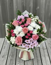 Букет цветов из:  Альстромерии, Гвоздики, Розы и Хризантемы в Восточном Забайкальского края