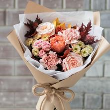 Букет цветов из:  Гвоздики, Хризантемы и Розы в Восточном Забайкальского края