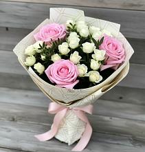 Букет цветов из:  Розы в Восточном Забайкальского края