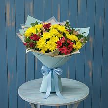 Букет цветов из:  Альстромерии и Хризантемы в Восточном Забайкальского края
