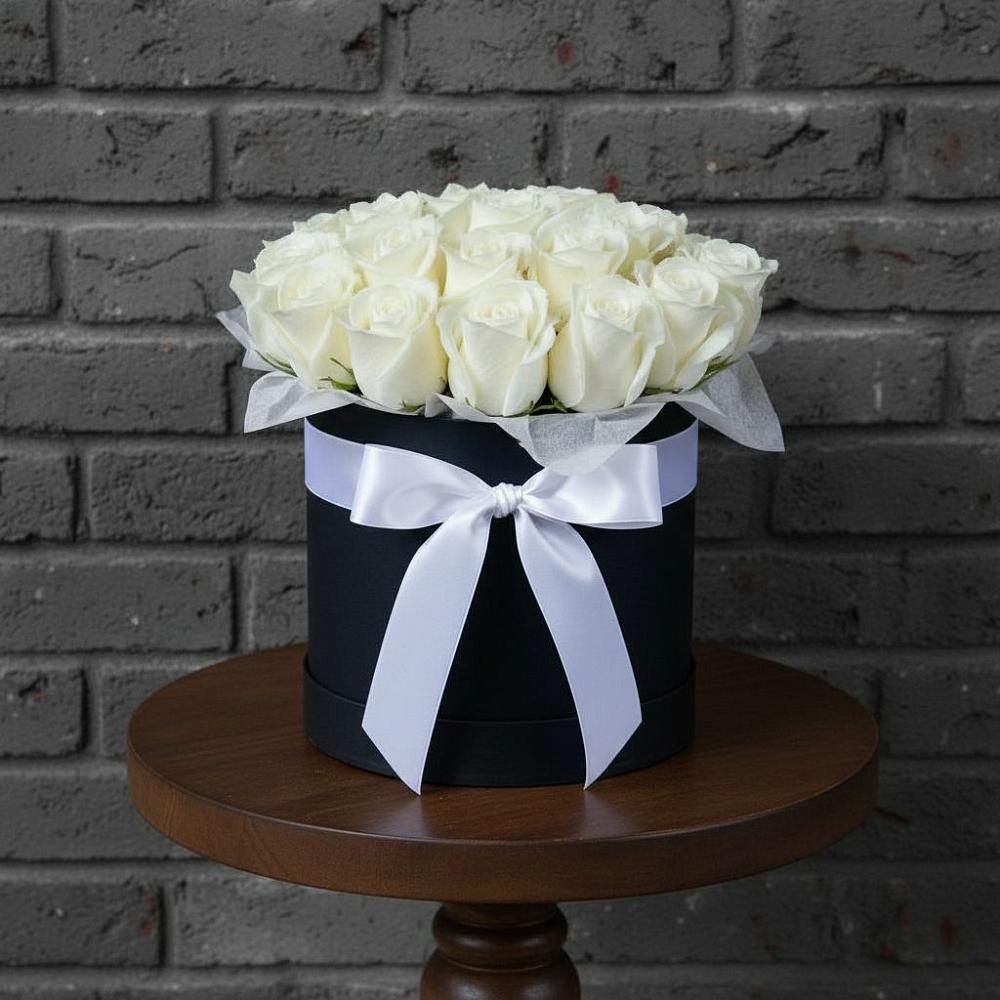 Цветочная композиция из Розы в шляпной коробке в Восточном Забайкальского края