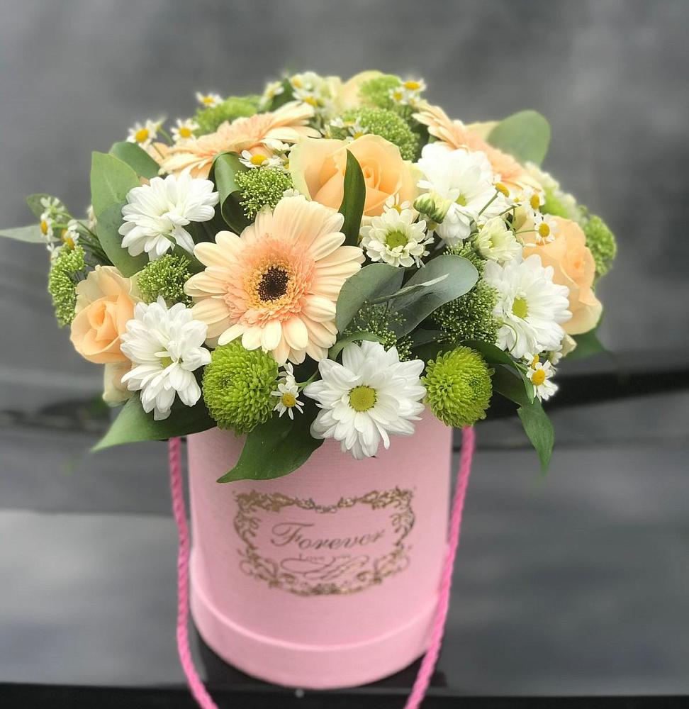 Цветочная композиция из Розы, Герберы и Хризантемы в шляпной коробке в Восточном Забайкальского края