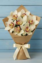 Букет цветов из:  Орхидеи и Розы в Восточном Забайкальского края