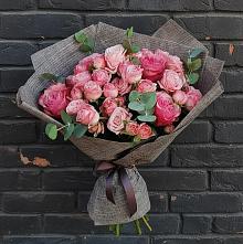 Букет цветов из:  Розы в Восточном Забайкальского края