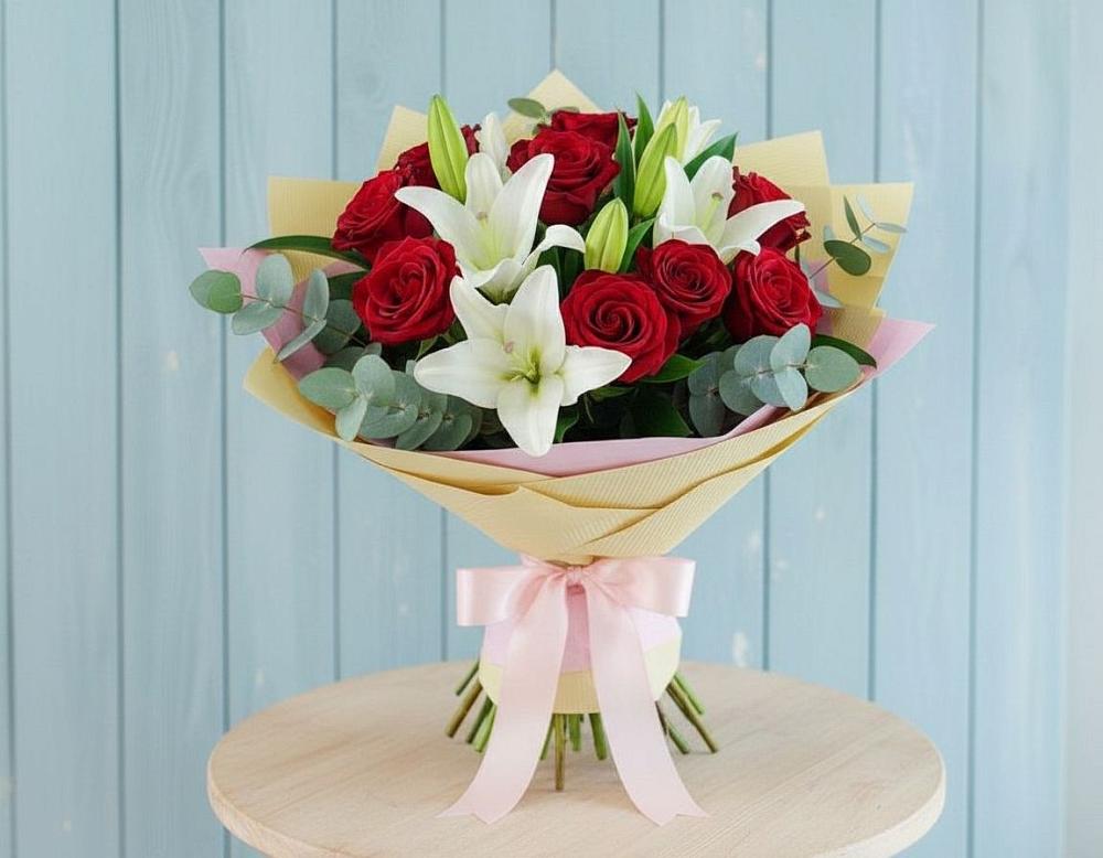 Букет цветов из: Лилии и Розы в Восточном Забайкальского края