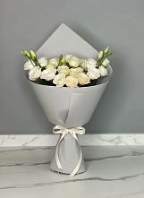 Букет цветов из:  Розы и Лизиантусы в Восточном Забайкальского края